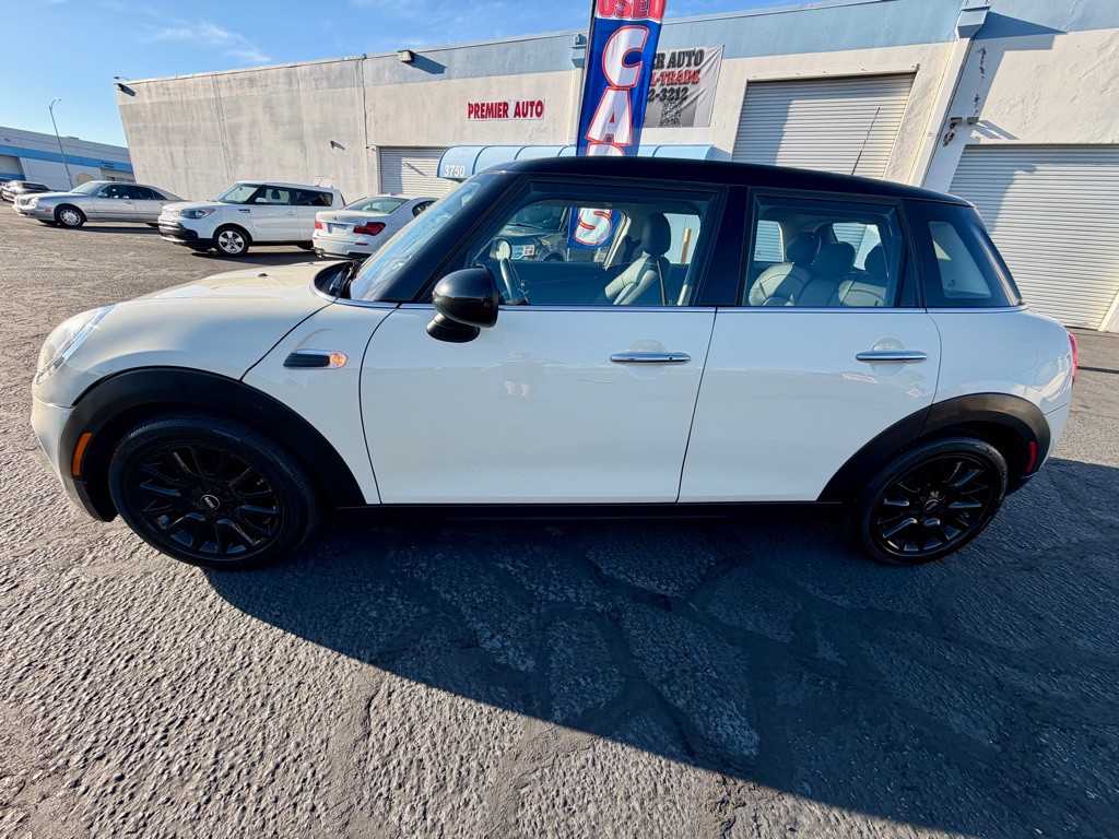 2019 MINI Cooper Image 14