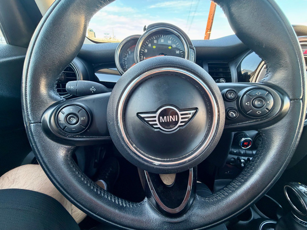 2019 MINI Cooper Image 20