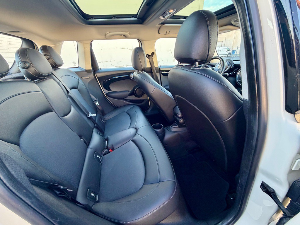 2019 MINI Cooper Image 27