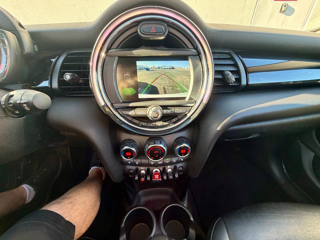 2019 MINI Cooper Image 43