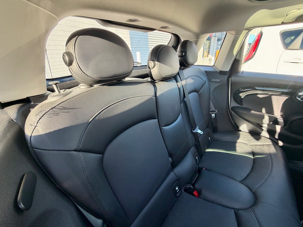 2019 MINI Cooper Image 46