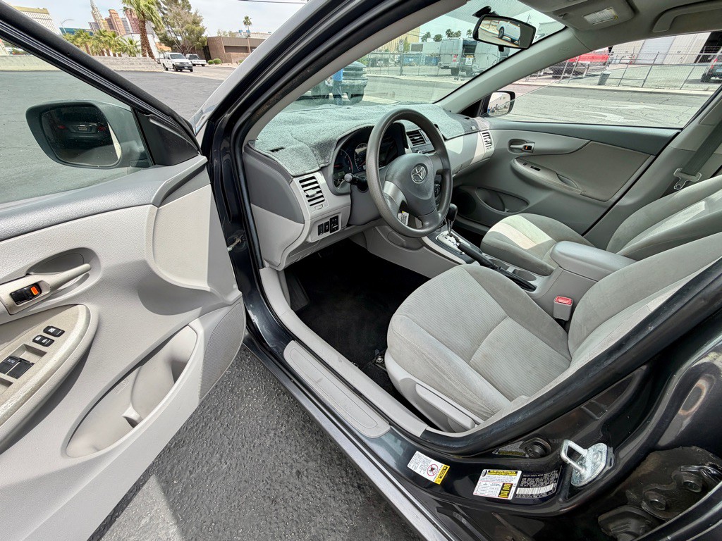 2010 Toyota Corolla Image 11