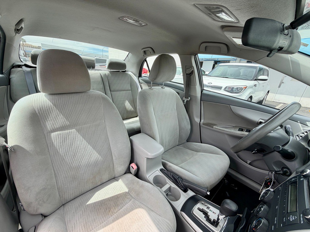 2010 Toyota Corolla Image 23