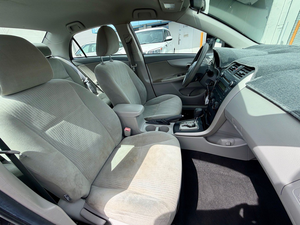 2010 Toyota Corolla Image 24