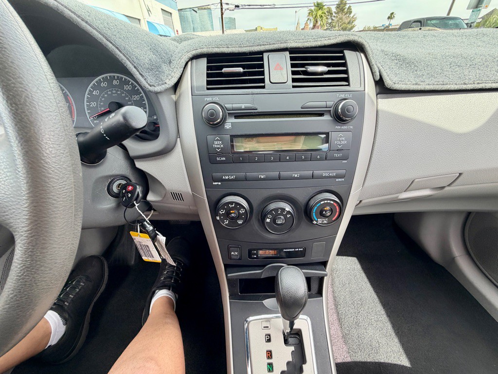 2010 Toyota Corolla Image 26