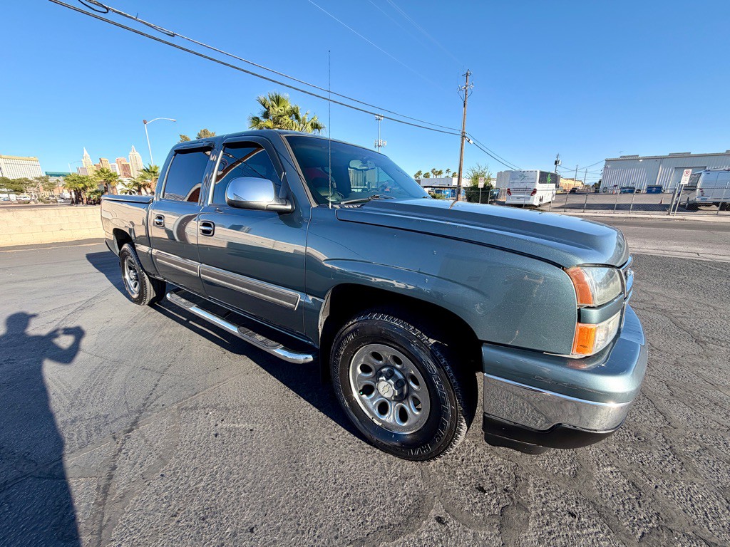 2006 Chevrolet Silverado 1500 Image 2
