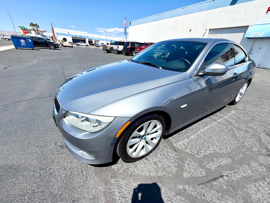 2011 BMW 3 Series Image 6