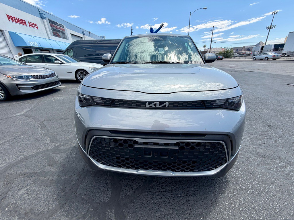 2023 Kia Soul Image 2