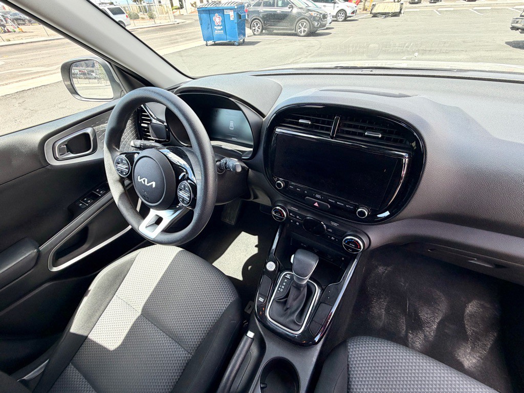 2023 Kia Soul Image 24