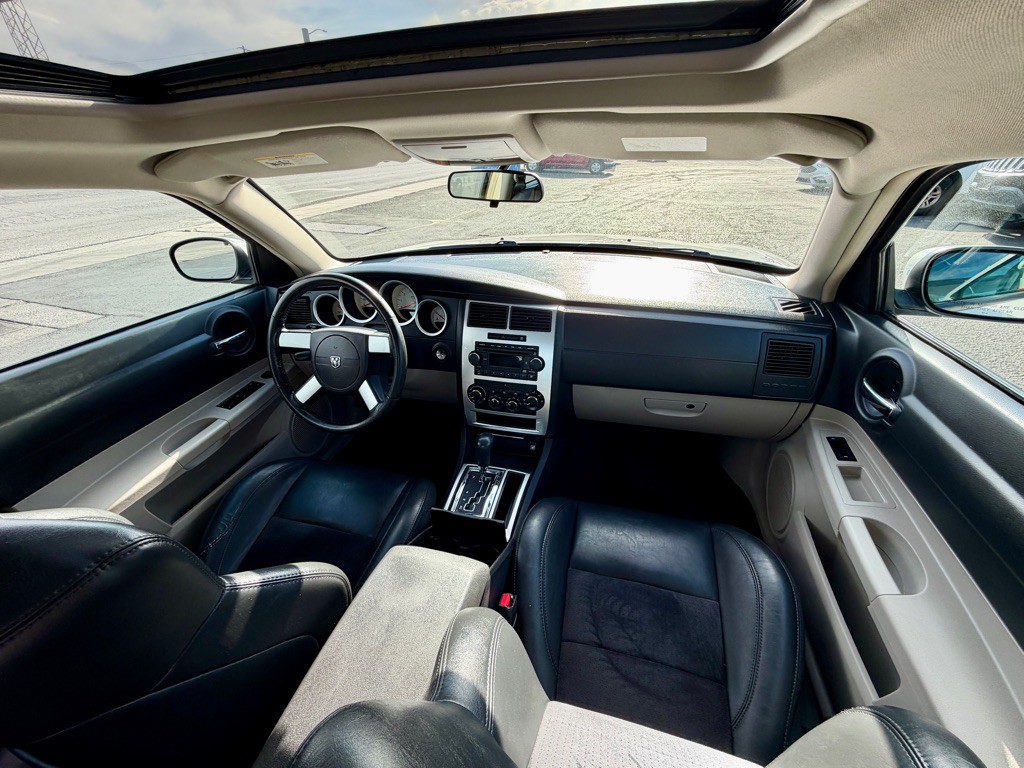 2006 Dodge Charger Image 16
