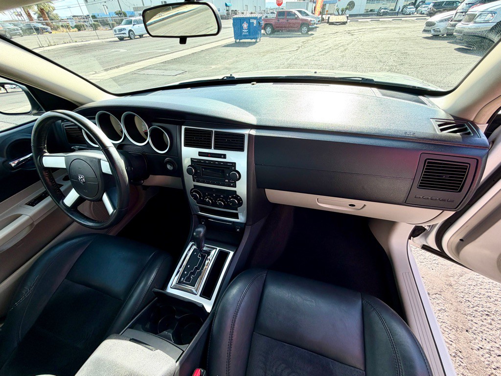 2006 Dodge Charger Image 17