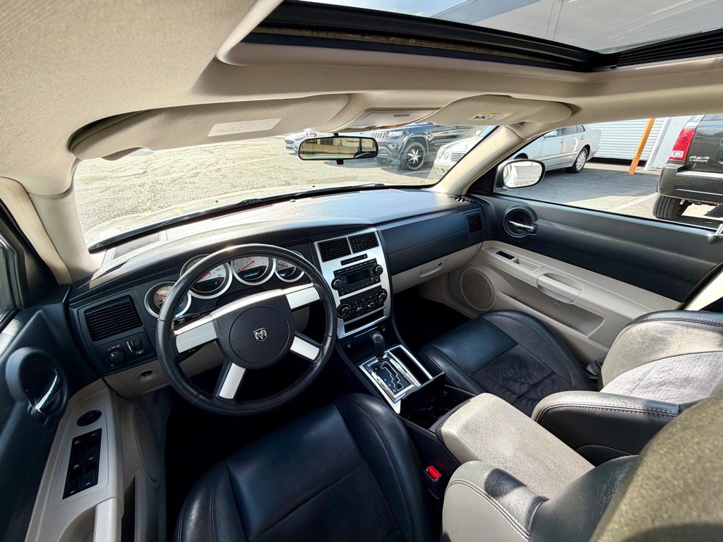 2006 Dodge Charger Image 21