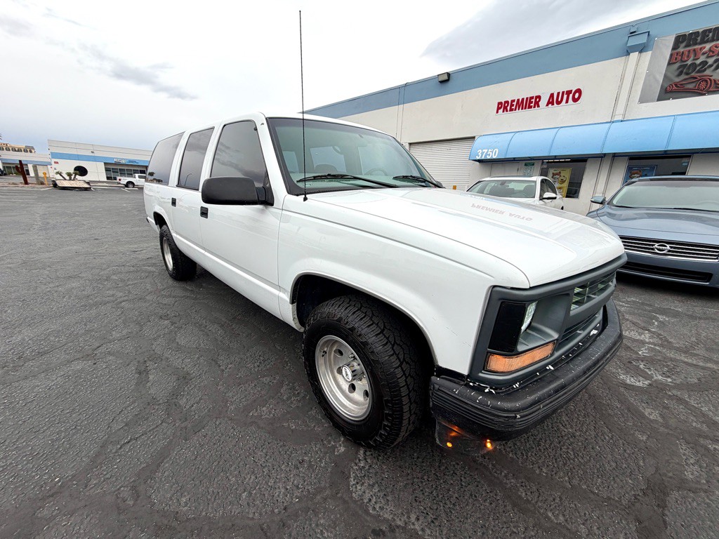 1999 Chevrolet Suburban Image 3