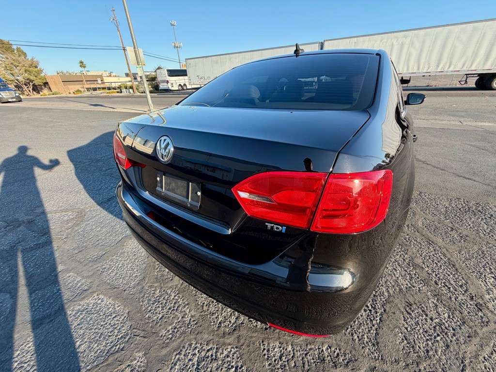 2014 Volkswagen Jetta Image 11