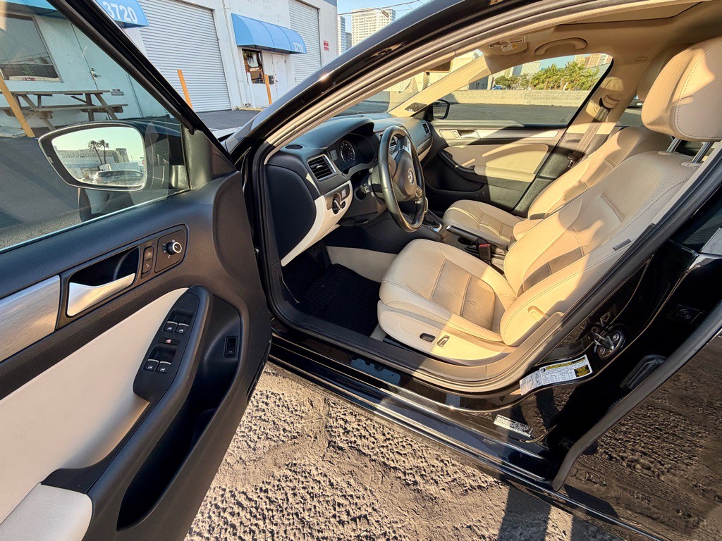 2014 Volkswagen Jetta Image 17