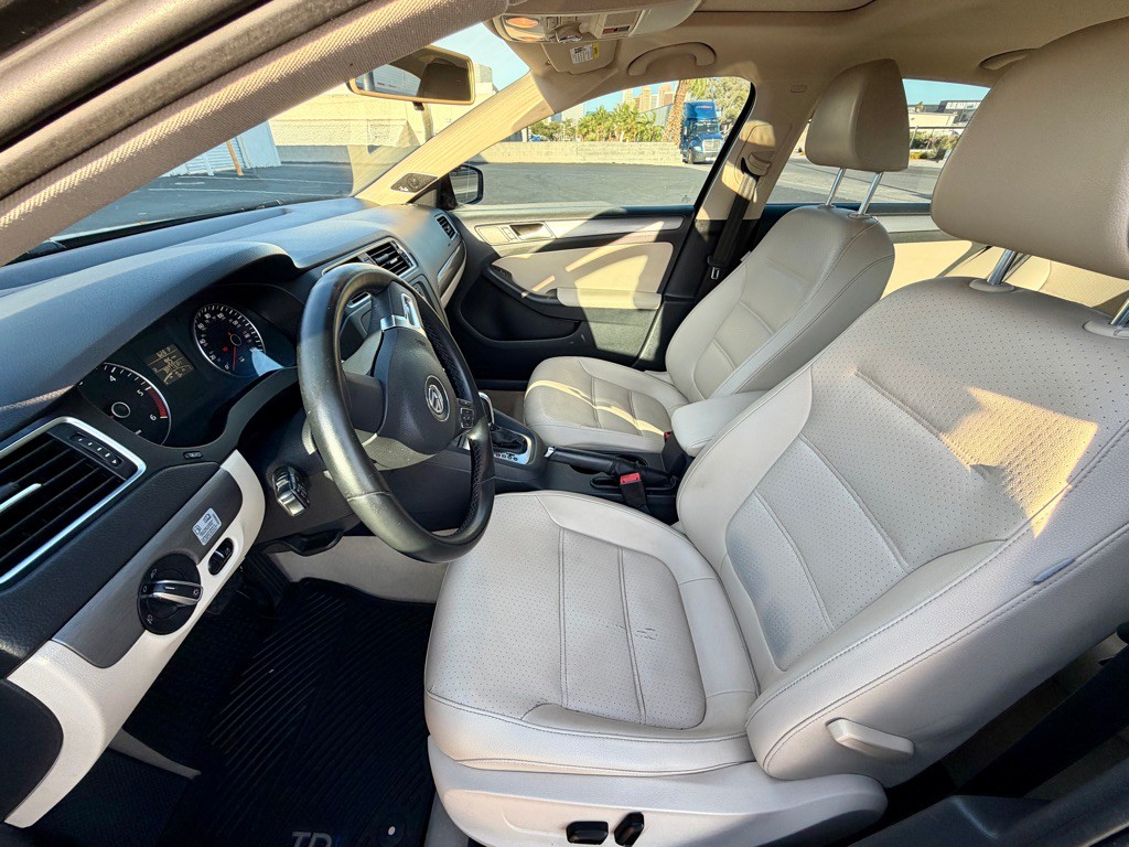 2014 Volkswagen Jetta Image 18