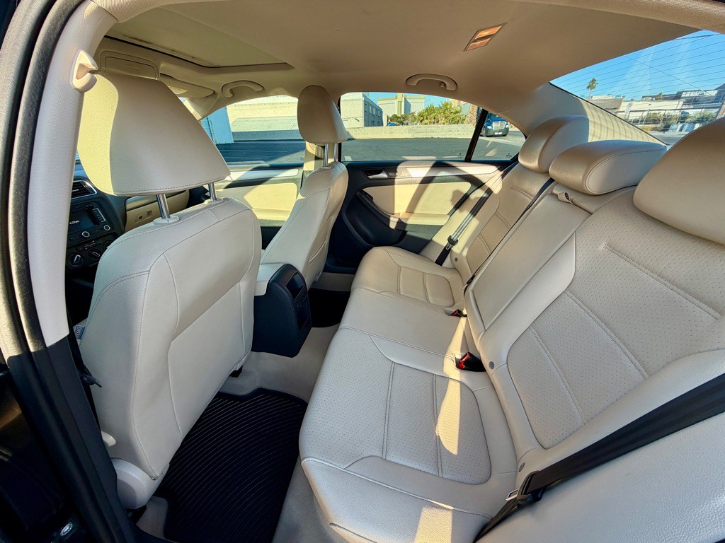 2014 Volkswagen Jetta Image 19