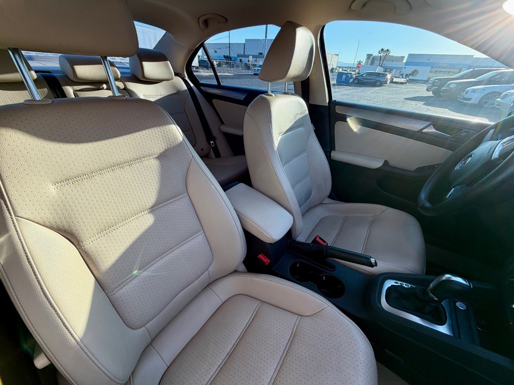 2014 Volkswagen Jetta Image 26