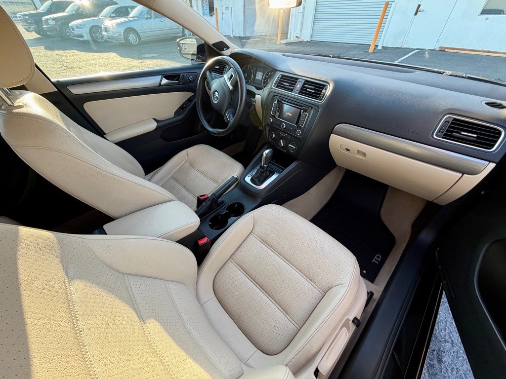 2014 Volkswagen Jetta Image 29