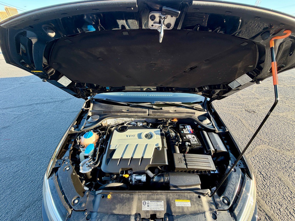 2014 Volkswagen Jetta Image 34