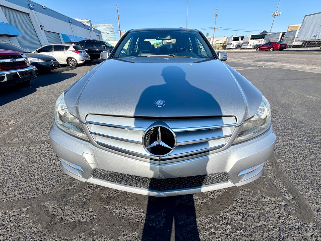 2013 Mercedes-Benz C-Class Image 2