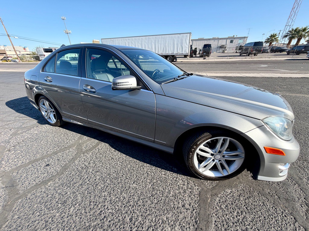 2013 Mercedes-Benz C-Class Image 5