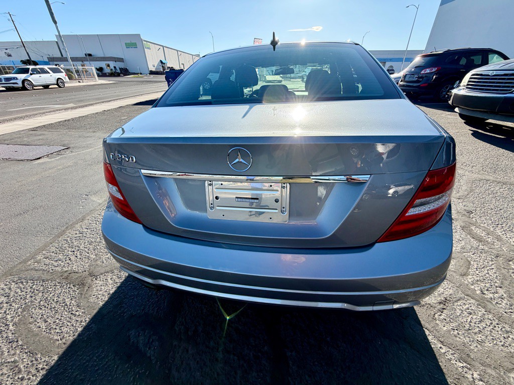 2013 Mercedes-Benz C-Class Image 6