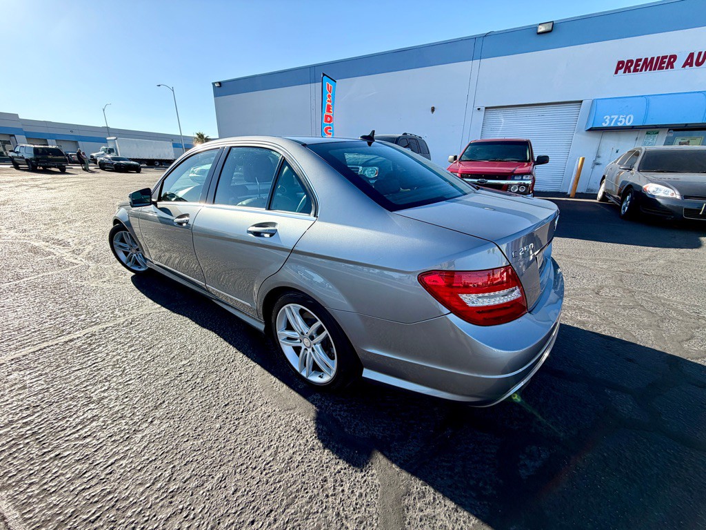 2013 Mercedes-Benz C-Class Image 7