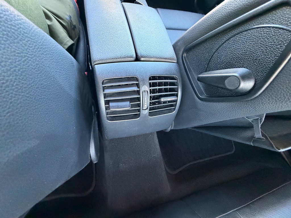 2013 Mercedes-Benz C-Class Image 19