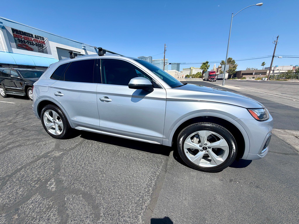 2022 Audi Q5 Image 5