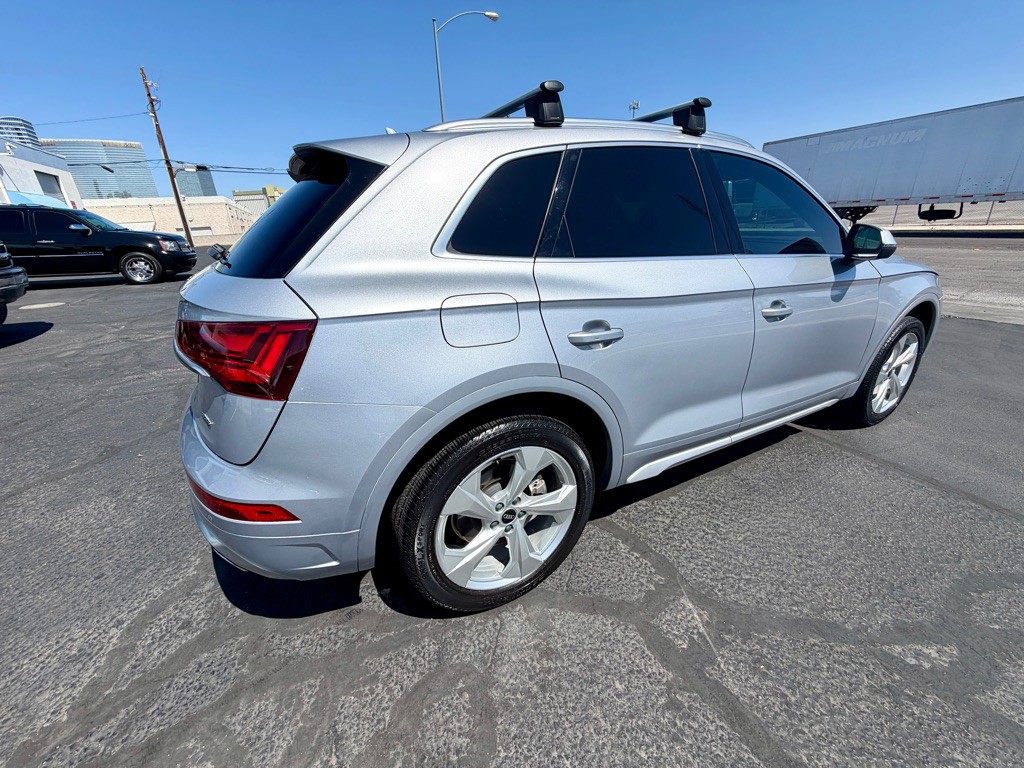 2022 Audi Q5 Image 7