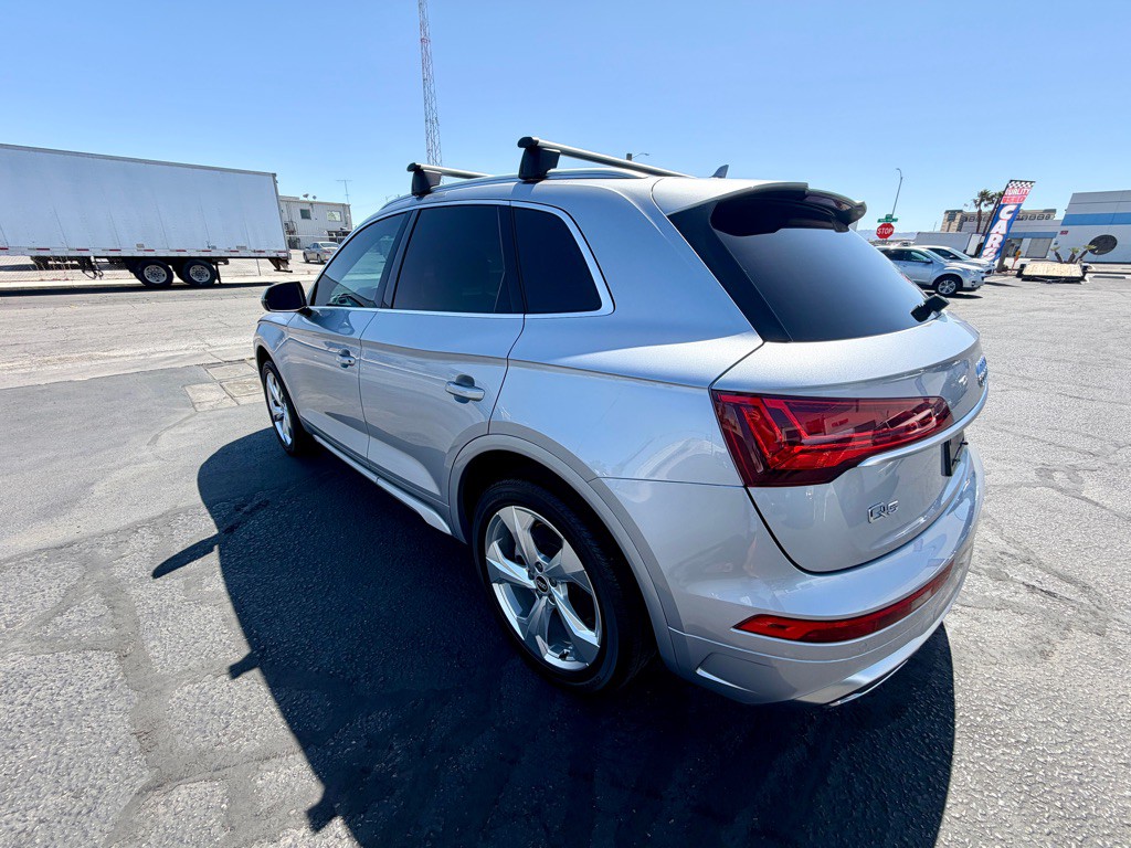 2022 Audi Q5 Image 8