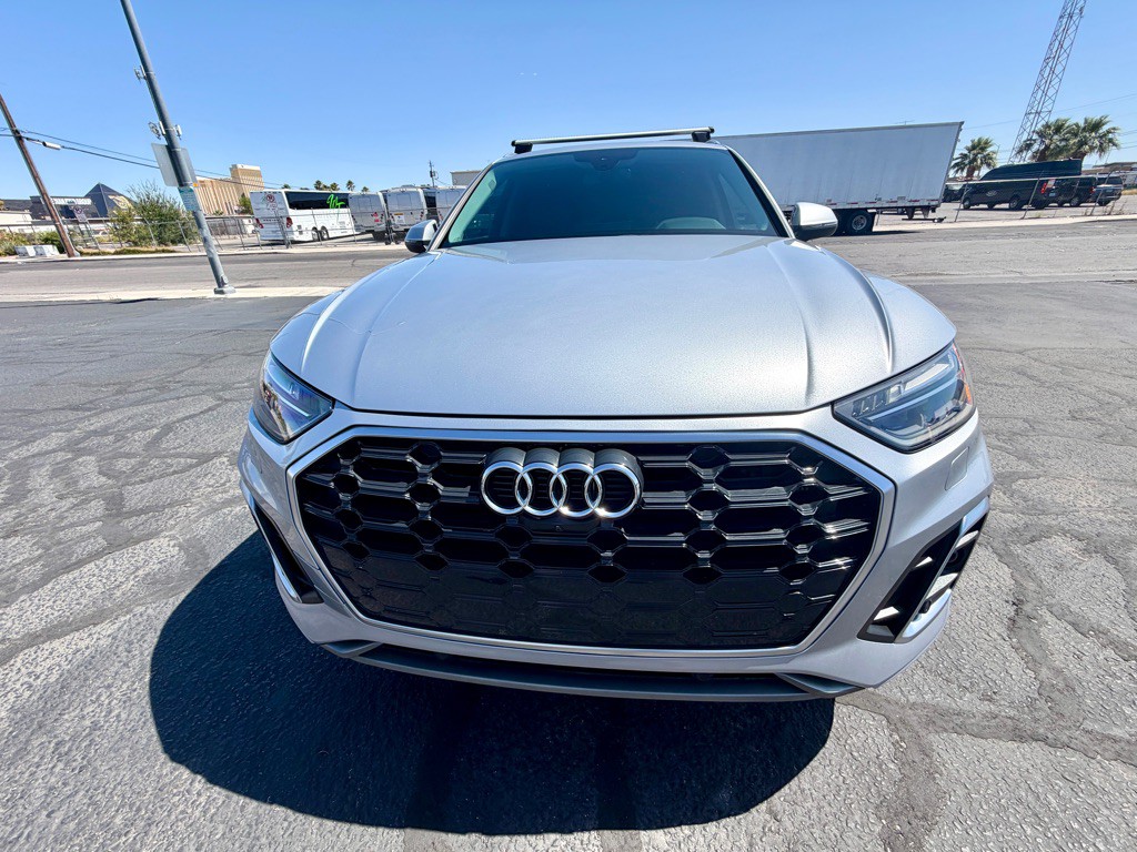 2022 Audi Q5 Image 9