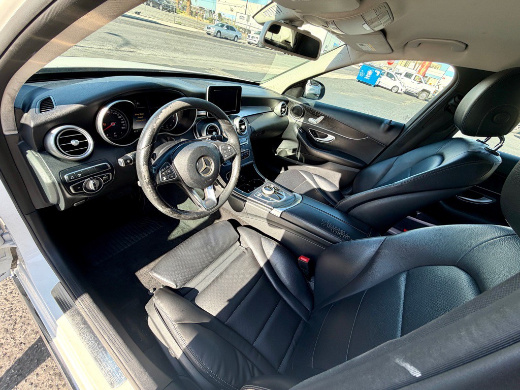 2017 Mercedes-Benz C-Class Image 12