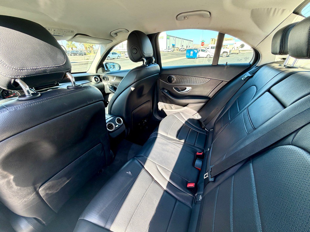 2017 Mercedes-Benz C-Class Image 14