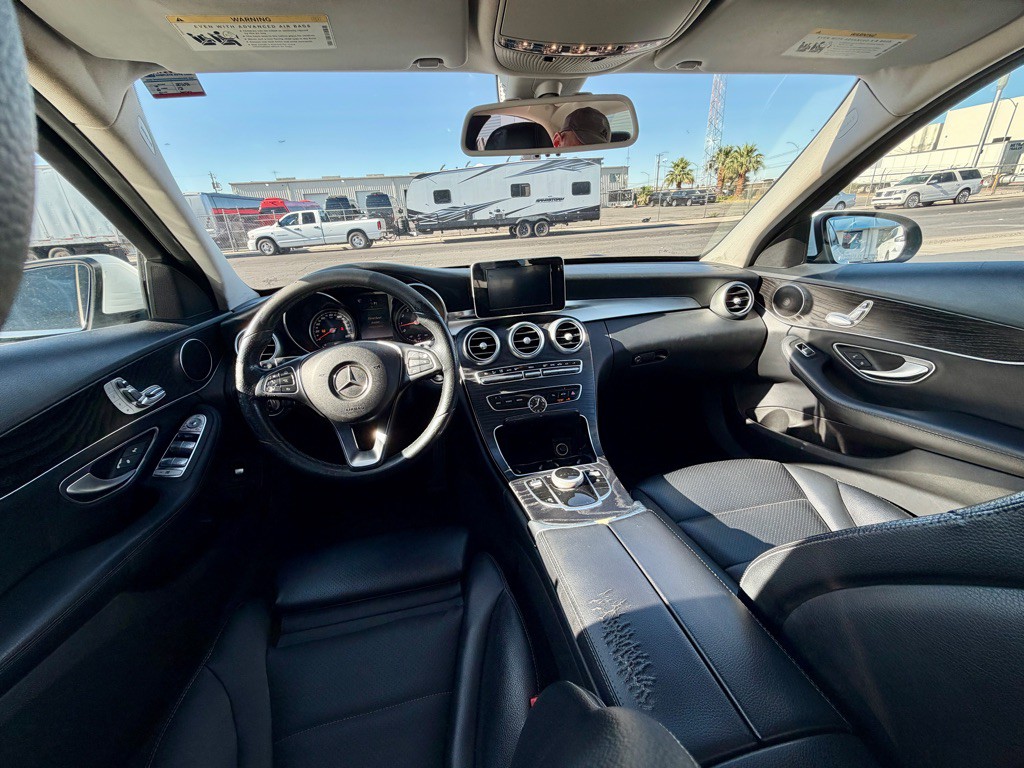 2017 Mercedes-Benz C-Class Image 16