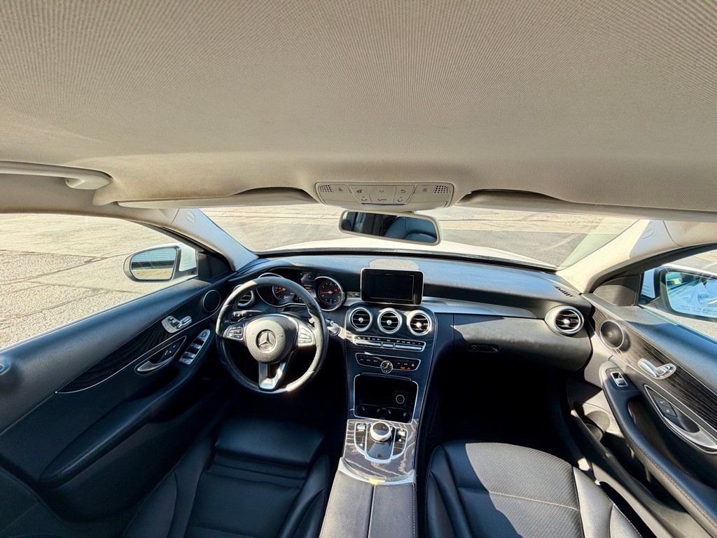 2017 Mercedes-Benz C-Class Image 17