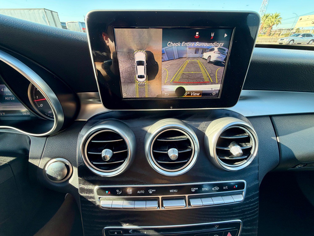 2017 Mercedes-Benz C-Class Image 23