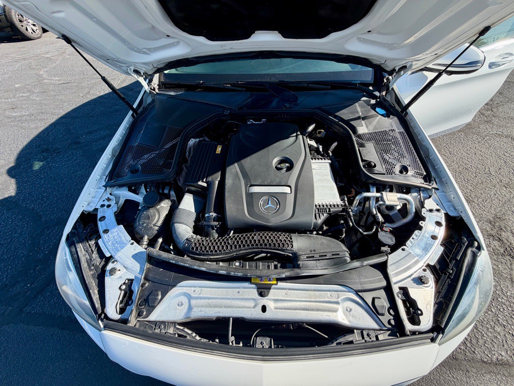2017 Mercedes-Benz C-Class Image 28