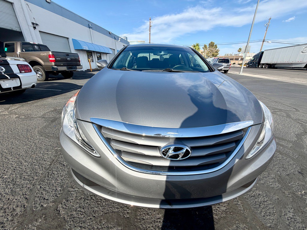 2014 Hyundai Sonata Image 3