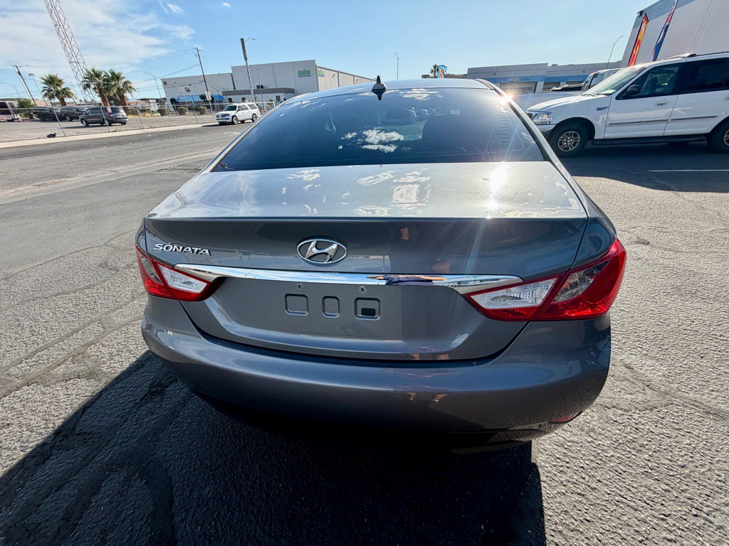 2014 Hyundai Sonata Image 4