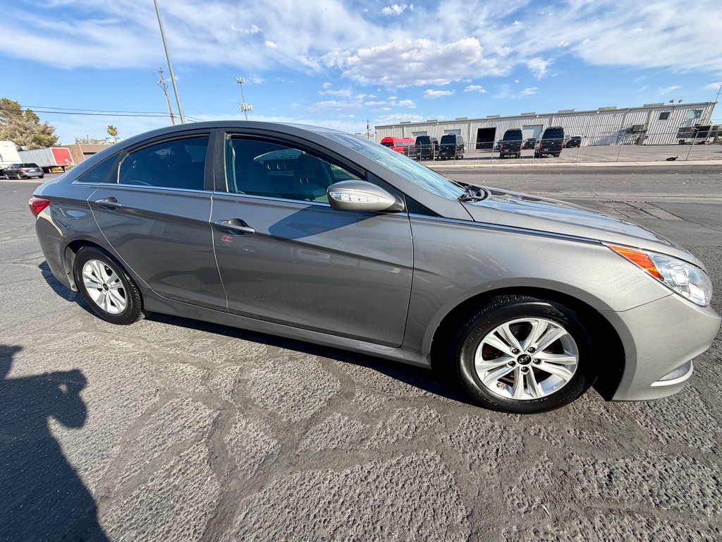 2014 Hyundai Sonata Image 8