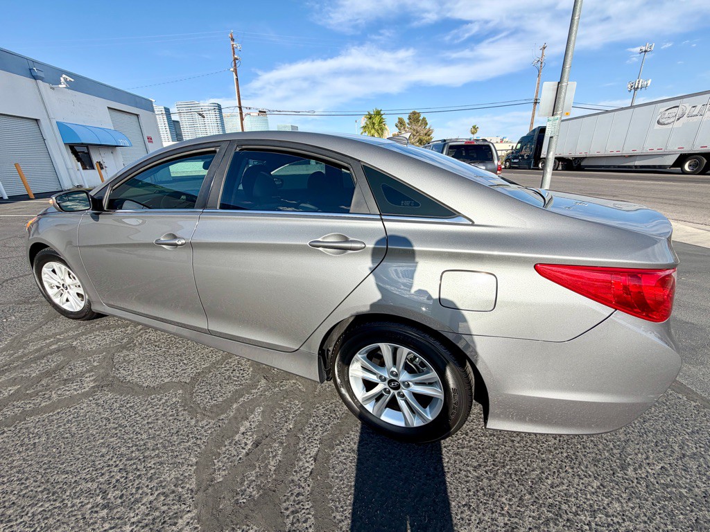 2014 Hyundai Sonata Image 9