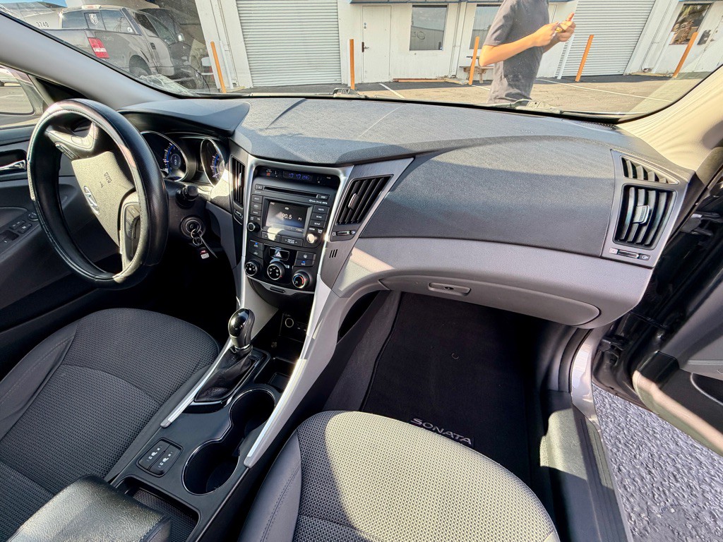 2014 Hyundai Sonata Image 24