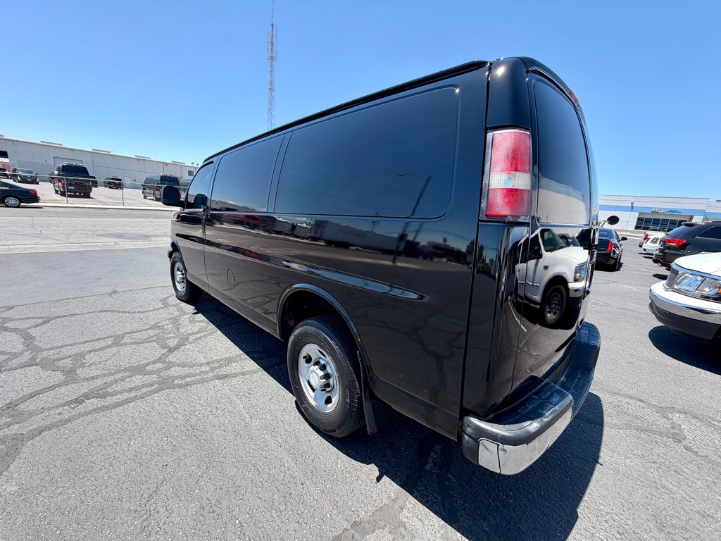 2015 Chevrolet Express Image 6