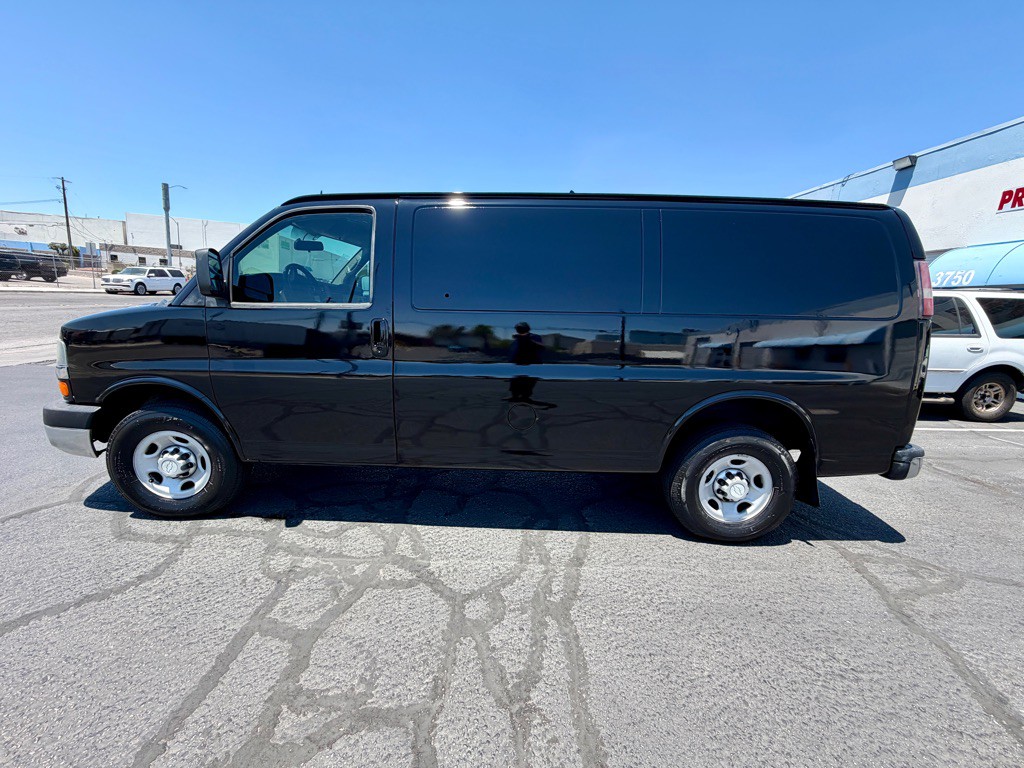 2015 Chevrolet Express Image 7