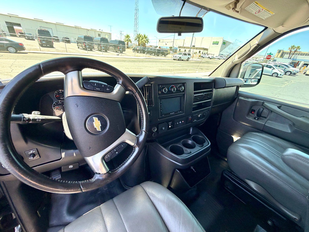 2015 Chevrolet Express Image 13