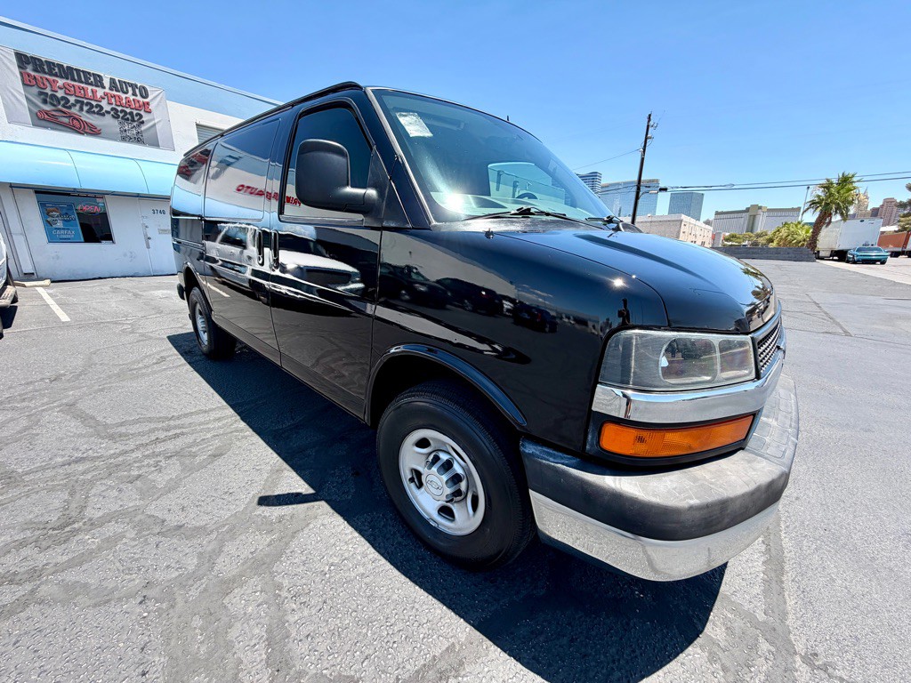 2015 Chevrolet Express Image 31