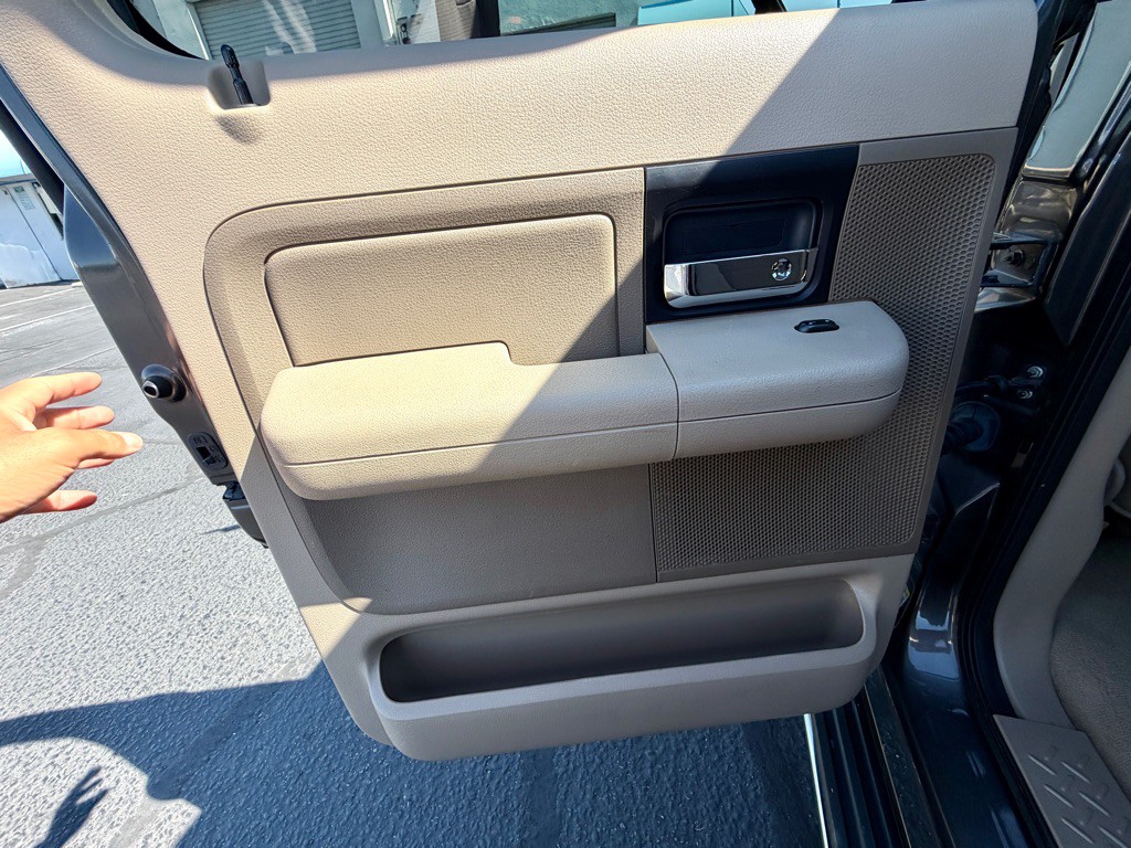 2005 Ford F-150 Image 18