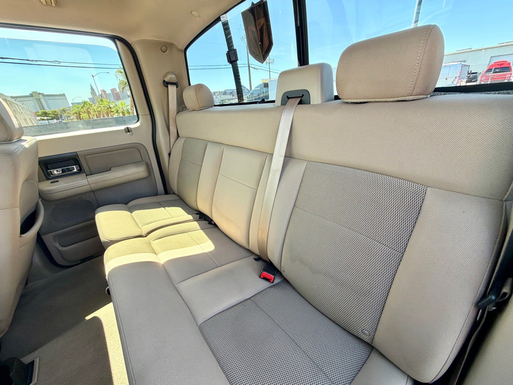 2005 Ford F-150 Image 21